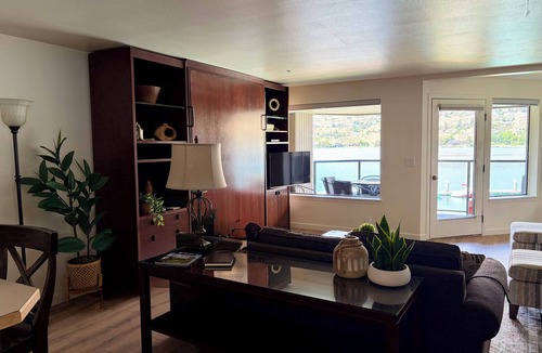 Chelan Condo | Beautiful Lake Chelan Condo, 2 Bedroom, 2 Bath, Sleeps 6.
