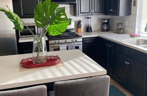 Valle Lindo House | Beautiful Maple View 4 Beds, 2 Baths Home in Pomona.