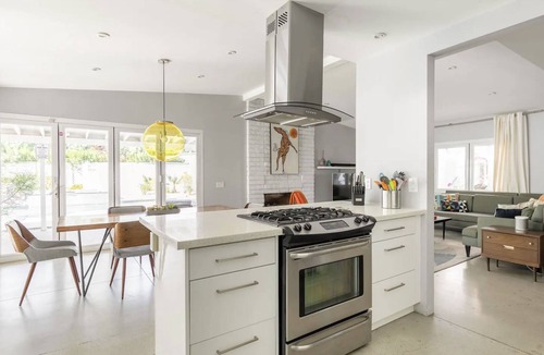 Palm Springs House | Beautiful Midcentury Oasis