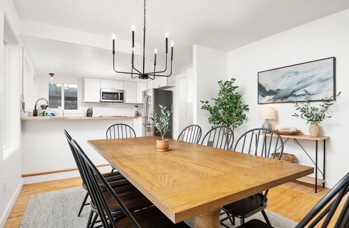 Oceanside House | Beautiful Oceanside Retreat: 7 Bedrooms, Hot Tub, Views, Sleeps Big Groups