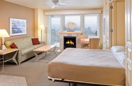 Seaside Gilbert District Resort | Beautiful resort in the heart of it all!