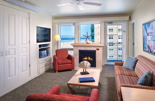 Seaside Gilbert District Resort | Beautiful resort in the heart of it all!