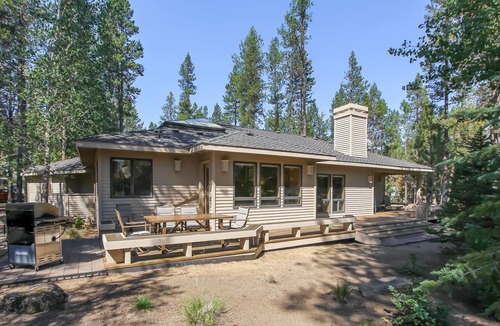 Sunriver House | Beautiful, single-level 3 bedroom in central Sunriver - FILB01