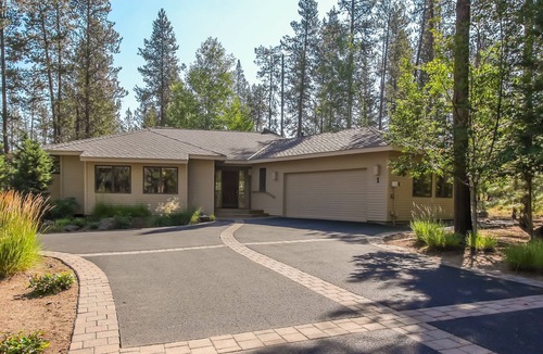 Sunriver House | Beautiful, single-level 3 bedroom in central Sunriver - FILB01