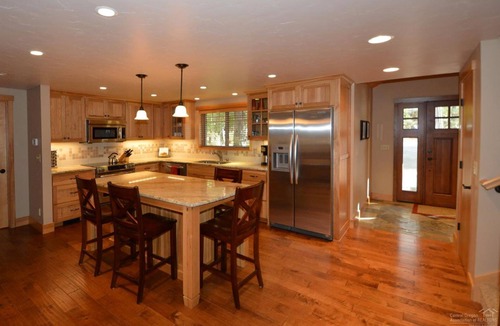 Black Butte Ranch House | Beautifully remodeled and centrally located BBR gem