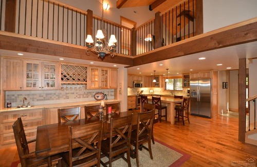 Black Butte Ranch House | Beautifully remodeled and centrally located BBR gem