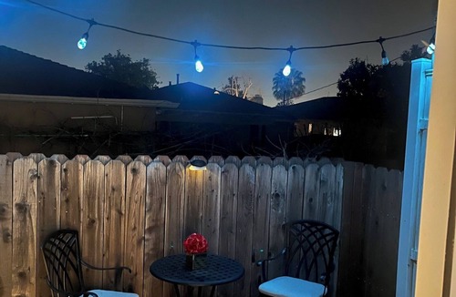 Pico - Robertson Apartment | Beautifully renovated Private guesthouse.