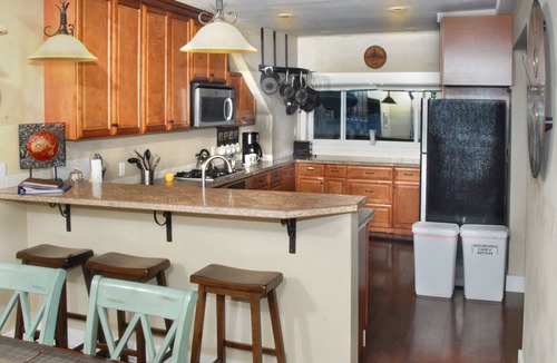 Enterprise House | Beautifully renovated 1920's Bungalow with a large fenced yard in Enterprise, OR