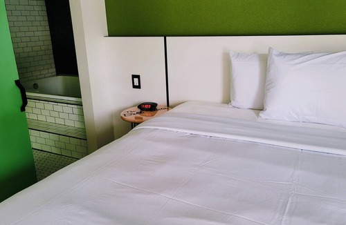 Burbank Hotel | Bell Vista Motel