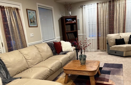 Northwest Bellevue House | Bellevue DownTown - Entire House sleeps 8