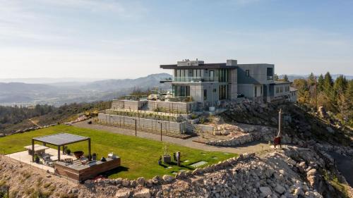 Glen Ellen Villa | Belleza by AvantStay