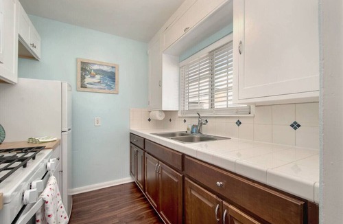 Mission Beach Apartment | Ben`s Beach Bungalow 3, Ocean View Mission Beach 1