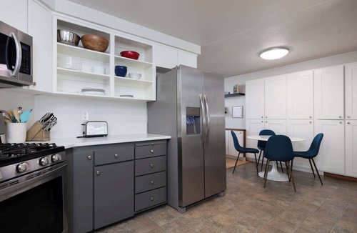 Orchard District House | Bend Home Near Orchard Park Sleeps 4