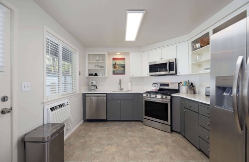 Orchard District House | Bend Home Near Orchard Park Sleeps 4