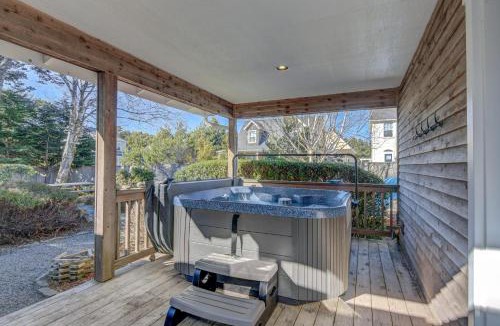 Lincoln Beach House | Bent Beach