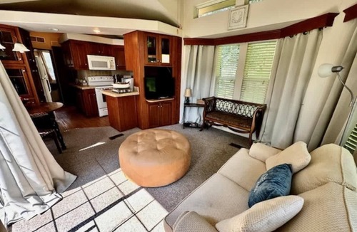 Longview House | Berry Patch Cottage