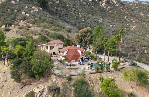 Alpine House | Beso De Cielo: 360 views, heated pool, 30 min to beaches. Custom made abode.