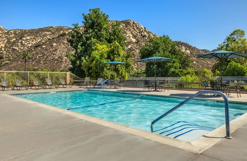 San Diego Country Estates Apartment | Best Place to Unwind! Kitchen, Pool, Golf, Short Drive to Lenora Winery