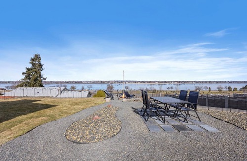 Kennewick House | Best River View, Great Discounts, Return Guests Send Inquiry for Special Rate