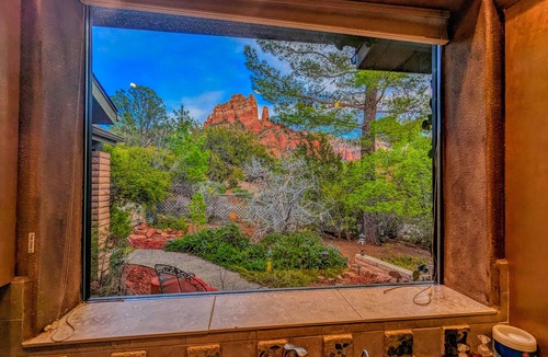 Sedona House | Best Sedona Vacations 5 Star Luxury Home Breathtaking Views - Middle of Sedona