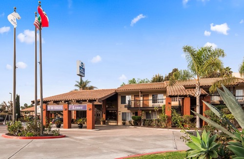 San Ysidro Hotel | Best Western Americana Inn
