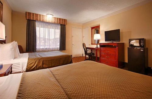 Roseburg Hotel | Best Western Garden Villa Inn