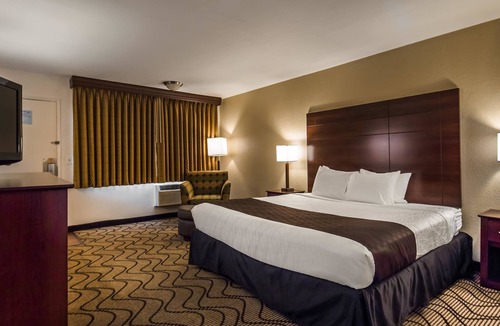 Nut Tree Hotel | Best Western Heritage Inn