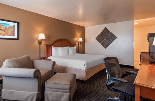 Beaver Hotel | Best Western Paradise Inn