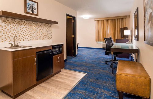 Parkrose Hotel | Best Western Plus Portland Airport Hotel & Suites