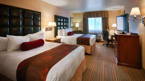 La Grande Hotel | Best Western Plus Rama Inn & Suites