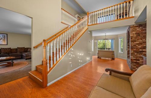 Eagle Mountain Estates House | Big Bear Nest at Eagle Mountain - Game Room, Pool Table, Ping Pong, Foosball, Jet Tub, 3 Fireplaces
