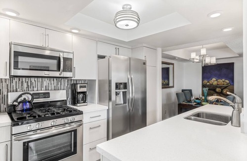 Tahquitz River Estates Condo | Biltmore 2Bed 2Bath Condo 30-Night Minimum
