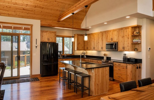Black Butte Ranch House | Black Butte Ranch Glaze Meadow 141