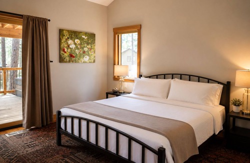 Black Butte Ranch House | Black Butte Ranch Glaze Meadow 141