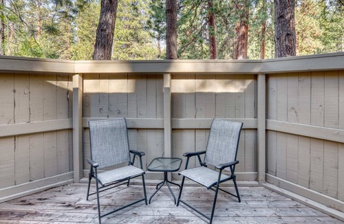 Black Butte Ranch Cabin | Black Butte Ranch Lodge Room 024
