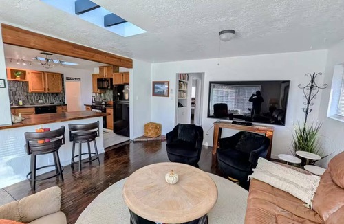 West University House | Blocks 2 MidtownCasinosUNR -24mi USA Pkwy/Google