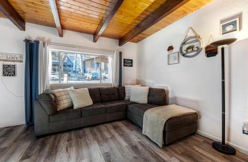Arrowbear Lake House | Blue Bird Beauty