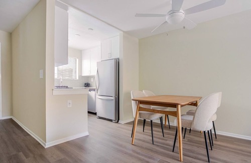Downtown Burbank Apartment | Blueground | Burbank, pool, nr Burbank Town Center
