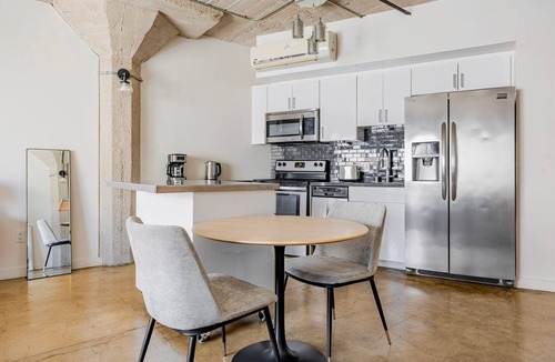 Hollywood Apartment | Blueground | Hollywood, view, nr Hollywood Sign