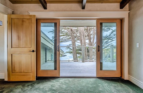 Gualala House | Blufftop home with hot tub & forever oceanfront views & private cottage