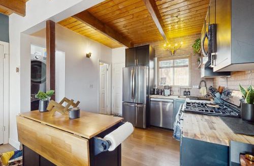 Arrowbear Lake House | Boat, Hike, Fish! Summer Cabin Near Lake Arrowhead