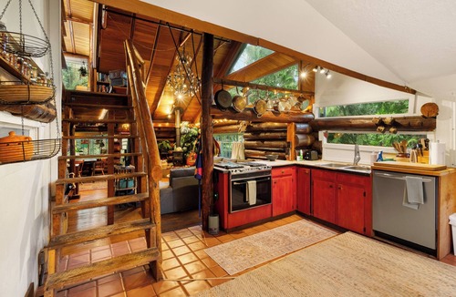 Pleasant Valley Cabin | Boho Forest Cabin Retreat Near the City!