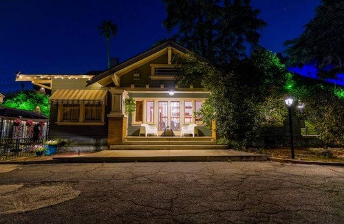 Sherman Oaks House | Boho Vibe House with Pool near Hollywood