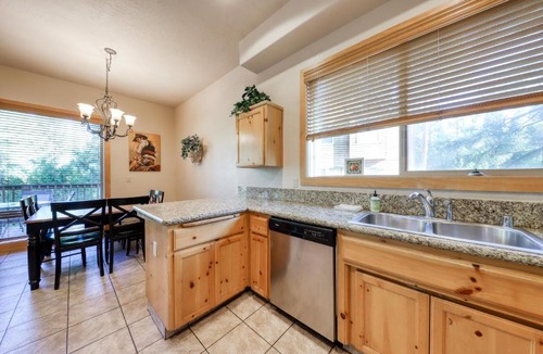 Shaver Lake House | Bonanza Bunkhouse