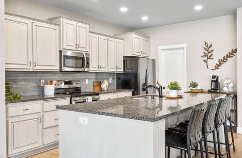 Kennewick House | Botanical Breeze - Spacious Home in Kennewick