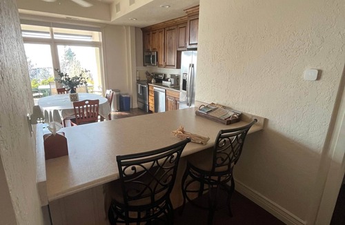Bountiful House | Bountiful Heights Retreat | Views, Sleeps 6, Near SLC