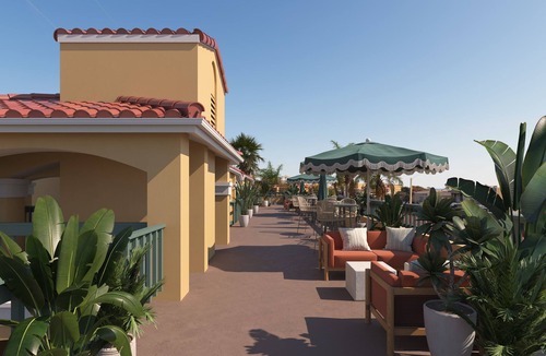 Diamond Crestview Hotel | Boutique Hotel | Rooftop Ocean Views + Pool + Hot Tub | Walk to Everything