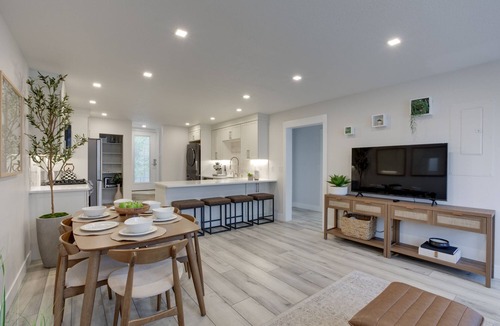 Hockinson House | BRAND NEW! 5 bedroom guesthouse in Brush Prairie sleeps 10