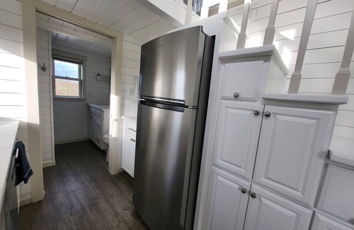 Ferndale Apartment | BRAND NEW Blueberry TINY House Stand-Alone is a Cozy Slice of Heaven!