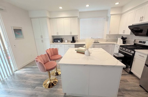 El Monte House | Brand new-Family Modern Family 4BR Sleep 20 Near DTLA, San Gabriel, Disney